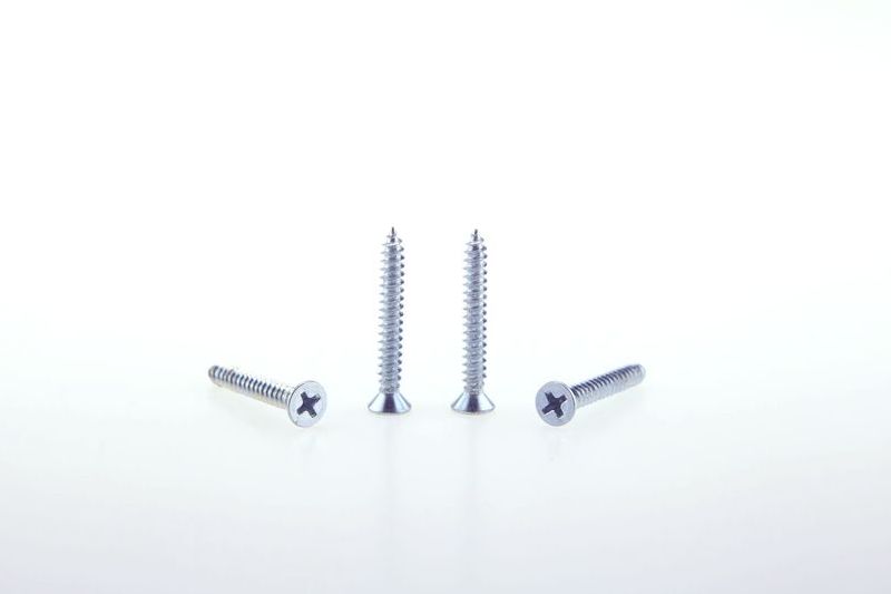 Self-tapping screw DIN7982